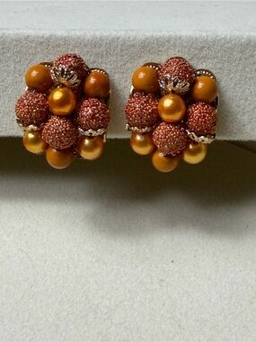 Vintage Japan Gold-Tone Orange Cluster Clip-On Earrings